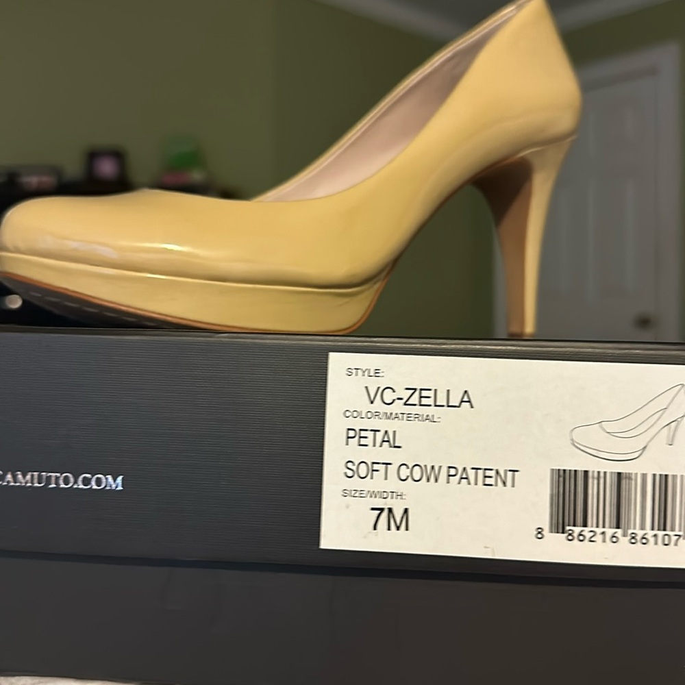Vince Camuto Petal Yellow Patent Leather Pumps